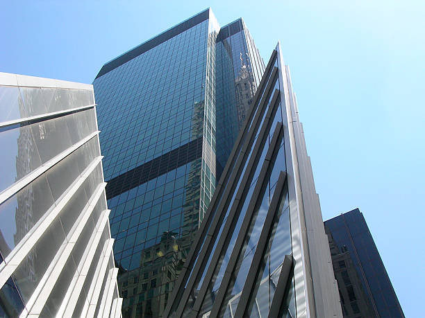 Peut-on intégrer des actions de reforestation ou de compensation carbone dans une stratégie décret tertiaire ?