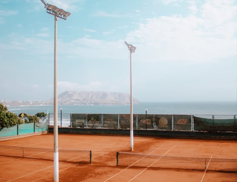 Pourquoi choisir un professionnel local pour la construction court de tennis à Nice pour les académies de tennis ?