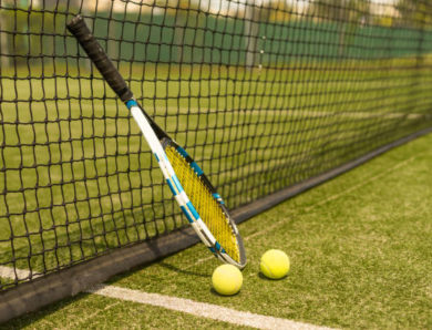 Une construction court de tennis à Avignon peut-elle conserver ses performances malgré une forte fréquentation ?